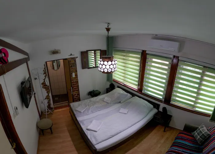 Pink Houdini Home